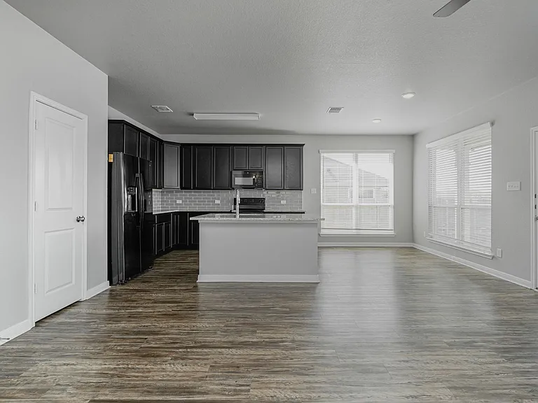 8227 Blue Field Dr — Photo 8