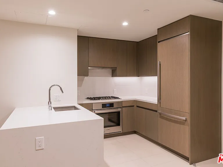 889 Francisco St #3002 — Photo 7