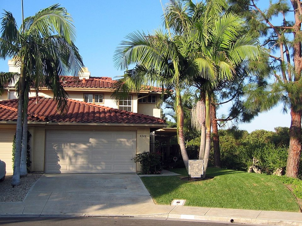 End lot on cul-de-sac