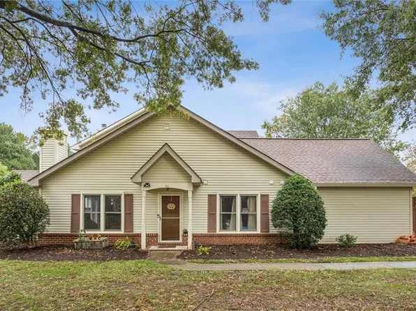 50 Ridge Wood Dr, Hampton, VA 23666