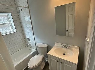 37 Cumnor Rd APT 1, Westmont, IL