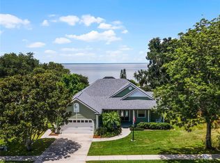 2 Oakland Pointe Cir, Oakland, FL 34760