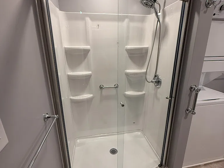 Gorgeous walk in shower