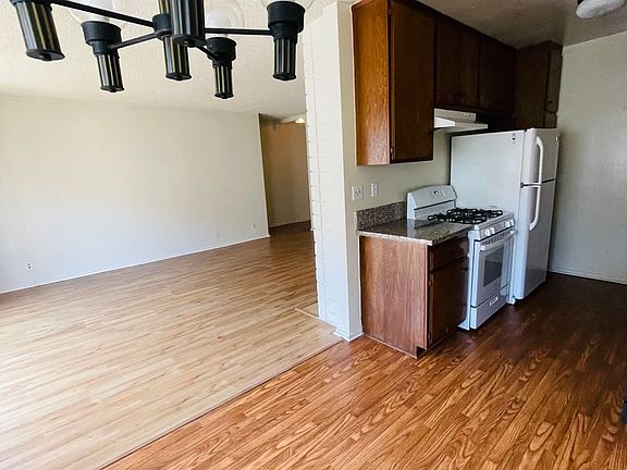 2nd image of 1732 Butler Ave APT 8
