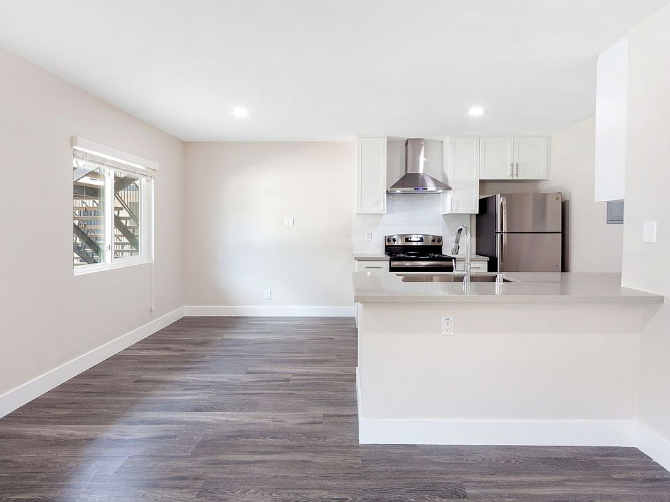 1st image of 1761 Park Ave APT M