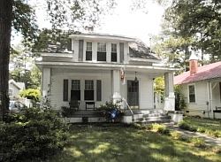 1st image of 210 Villa St