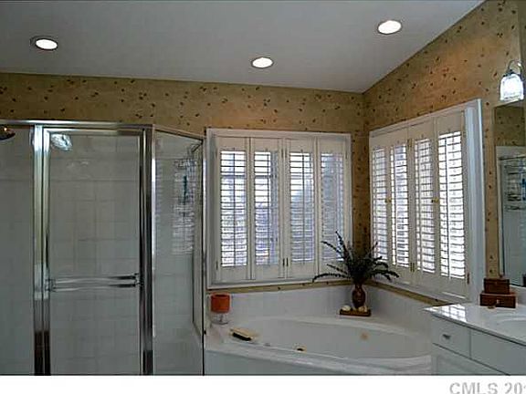 5th image of 1256 Sydney Dr