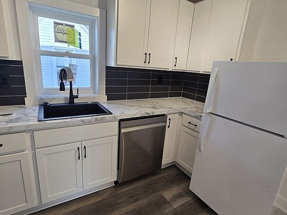 5th image of 246 W 14th St #1/2