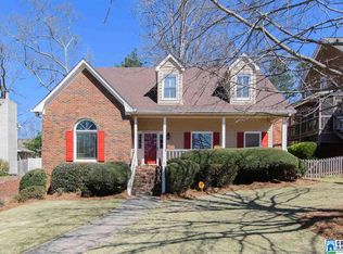2708 Gatewood Cir, Vestavia Hills, AL 35216