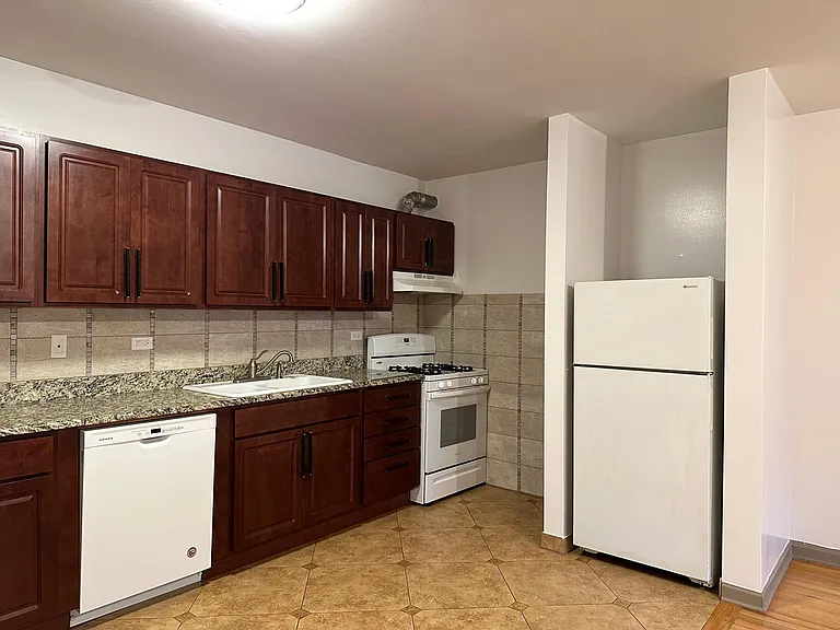 2106 N Albany Ave #GROUND LEVEL — Photo 8