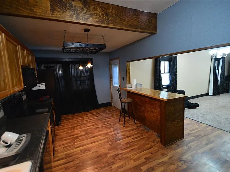 108 W J St — Photo 11