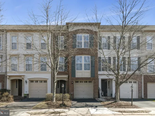 21388 Shady Wood Ter, Ashburn, VA 20148