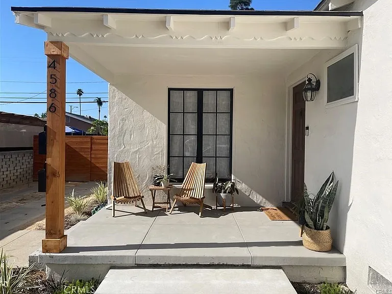 4586 Sunnyside Dr — Photo 3