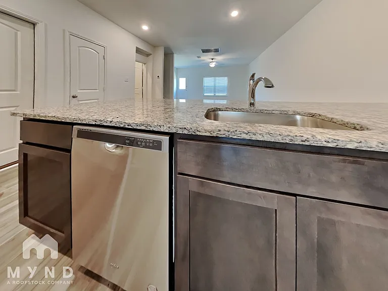 3014 Boran Dr — Photo 3