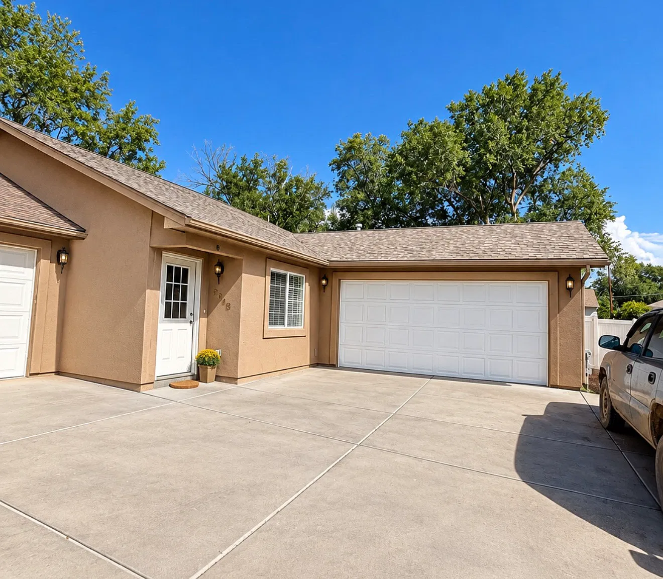 3 bed, 1564 sqft, $2,100 — Photo 1