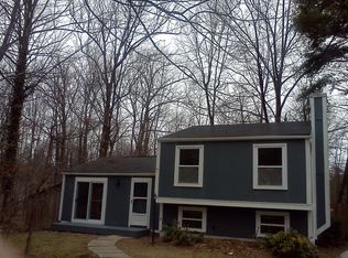 2260 Cocquina Dr, Reston, VA 20191