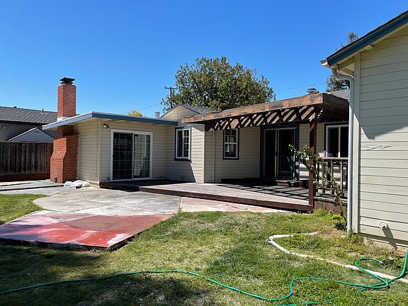 4th image of 10554 Lonna Ln