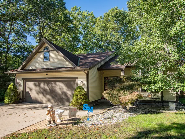 17247 N Fruitport Rd, Spring Lake, MI 49456