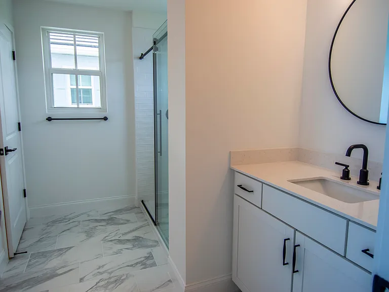 171 SE Birch Ter — Photo 13