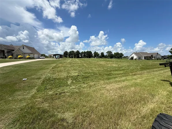 22411 Pittman Dr, Angleton, TX 77515