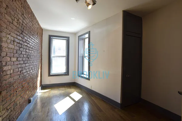 Rented by null | media 47