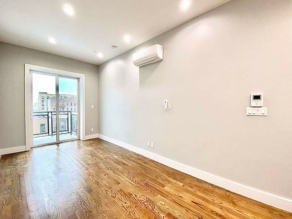 5th image of 104 Linden Blvd #4CC