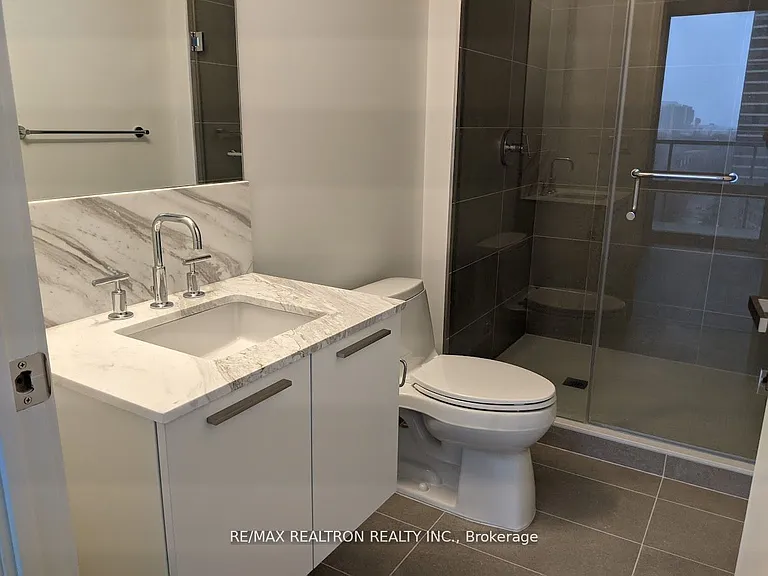 3 Gloucester St #1009 — Photo 21