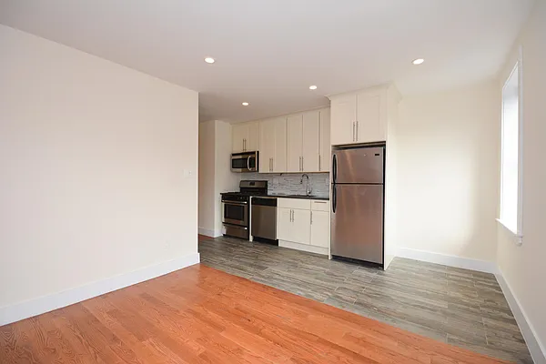 Rented by Clove Realty LLC | media 12