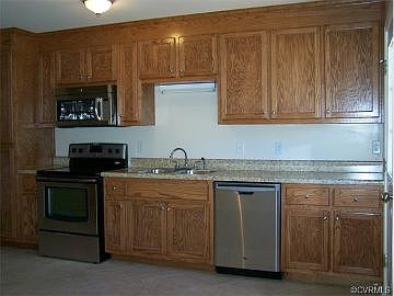 4th image of 4003 Moss Point Dr