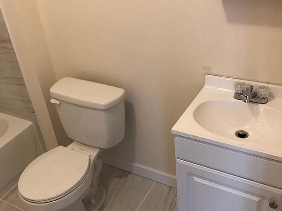 4th image of 5623 Hazel Ave