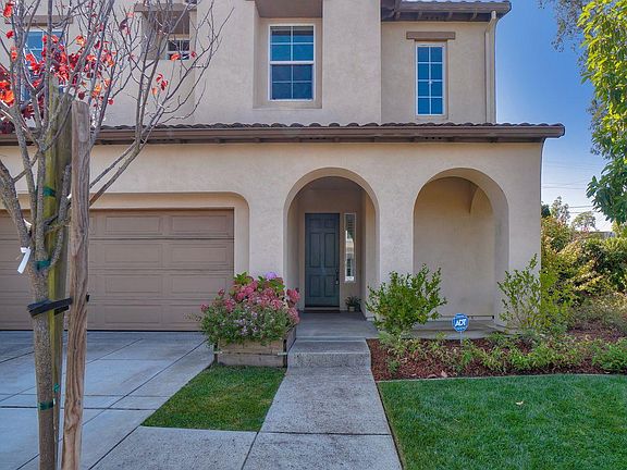 4th image of 371 Merimont Cir