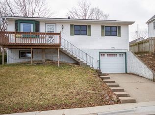 430 Lowell St, Dubuque, IA 52001