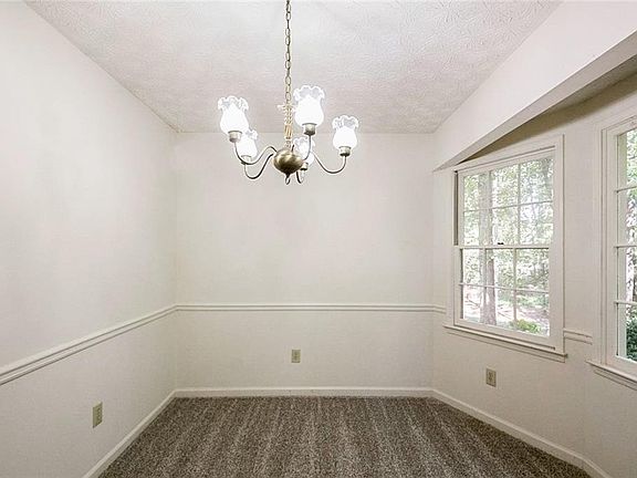 4th image of 408 Walnut Dr