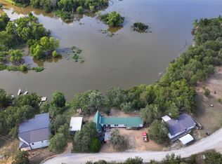 850 Frontier St, Bowie, TX 76230