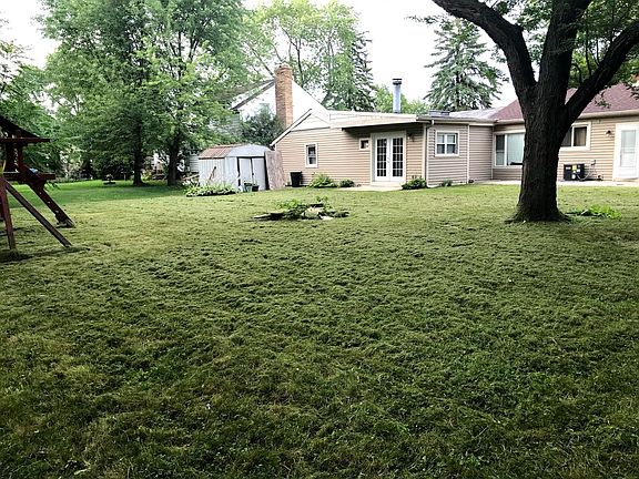 4th image of 1440 S Monterey Ave