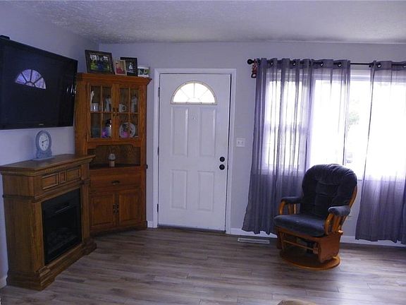 5th image of 5885 Serenade Dr