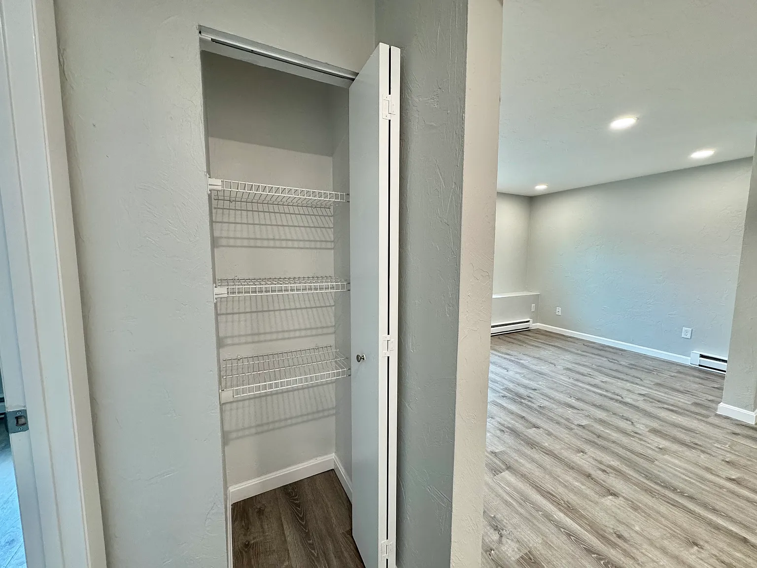 2 bed, $2,000 — Photo 2