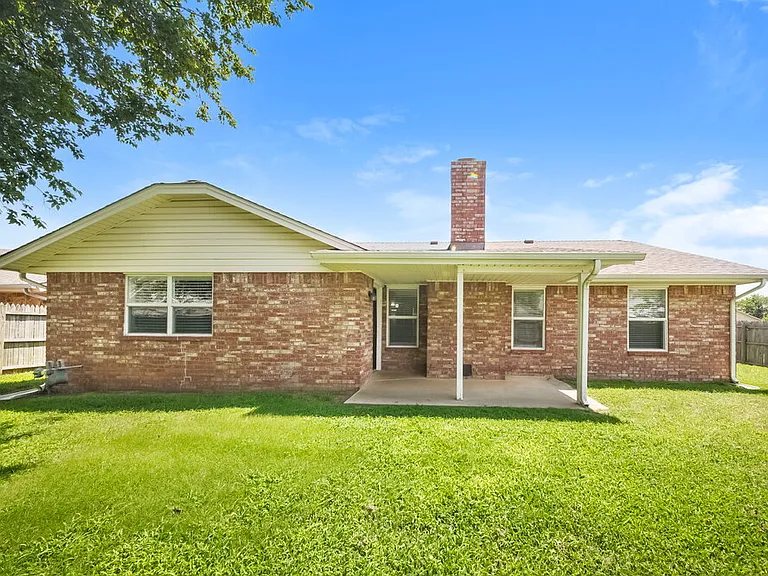 12913 S Drexel Ave — Photo 16