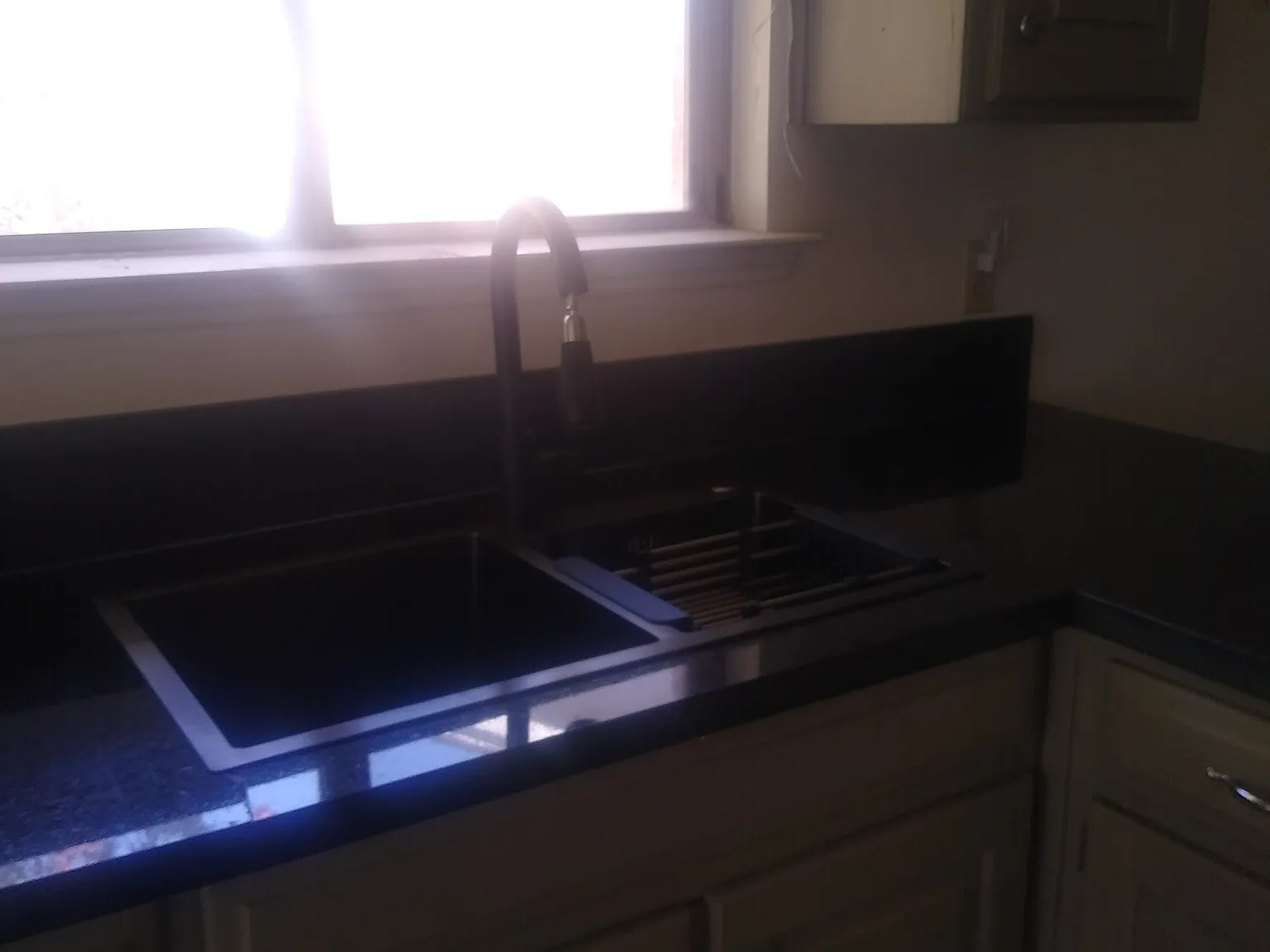806 Cornfield Dr — Photo 2