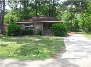 1213 M C Moore Rd, Hammond, LA 70401