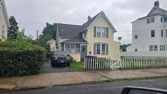 1st image of 8 Nichols St