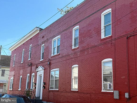 4th image of 505 W Church St