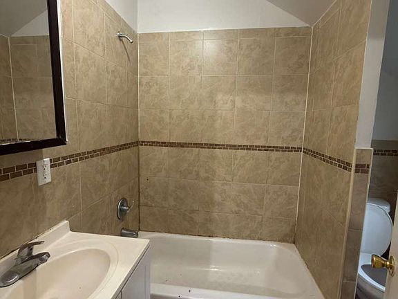 5th image of 138 N 12th St #3A