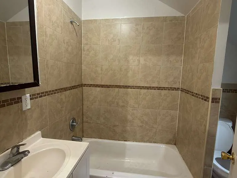 138 N 12th St #3A — Photo 5