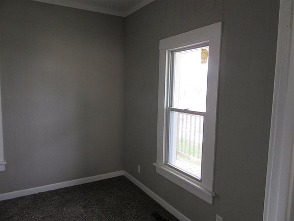 4th image of 645 E Franklin St