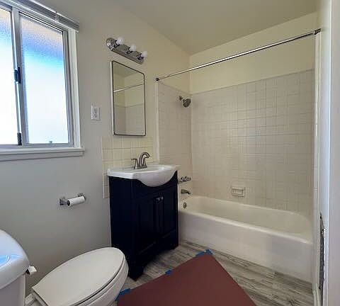 4th image of 1125 Huntington Dr APT D