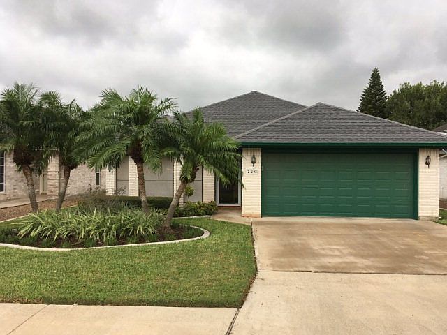 1st image of 220 Diana Dr