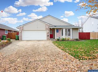 725 Maplewood Ct, Woodburn, OR