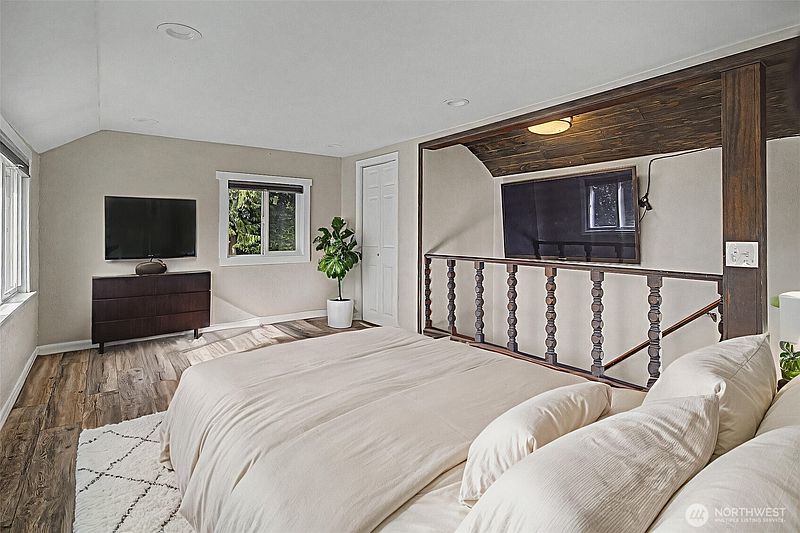 4th image of 1251 S 230th Street