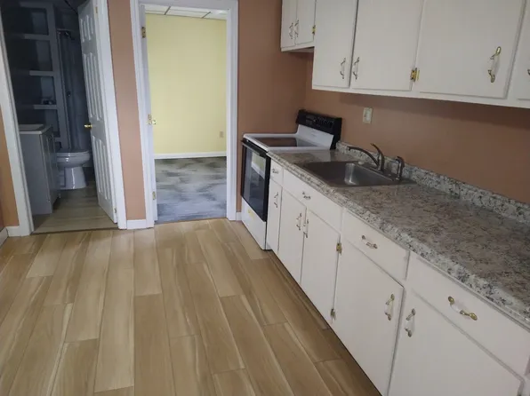 2 Hemlock St, Sabattus, ME